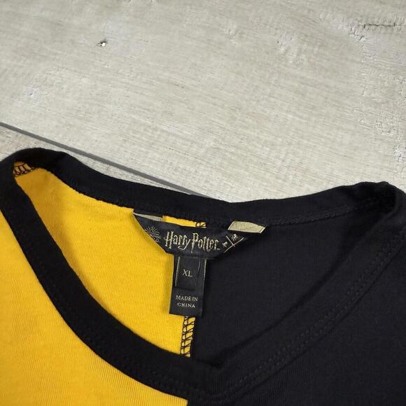 Harry Potter Triwizard Tournament t-shirt LS Mitchell Hogwarts Crest Sz XL Wmns - Picture 8 of 11